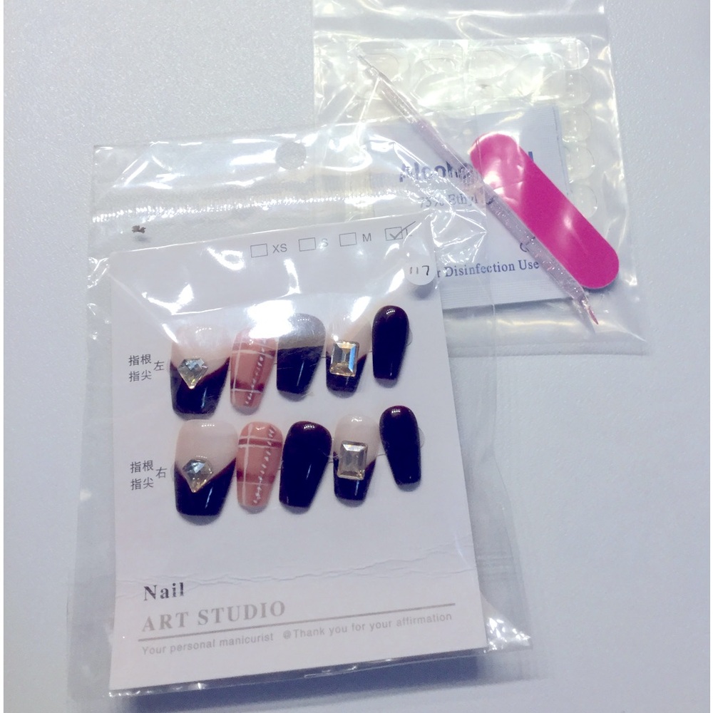 Brand New Hand Made Press on Nails # 117